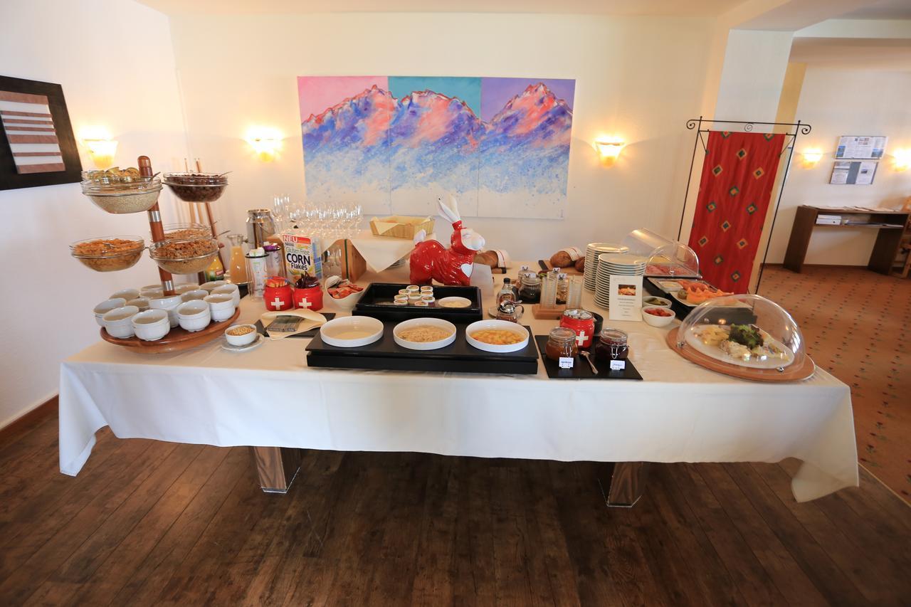 Hotel Poestli Maloja Bagian luar foto