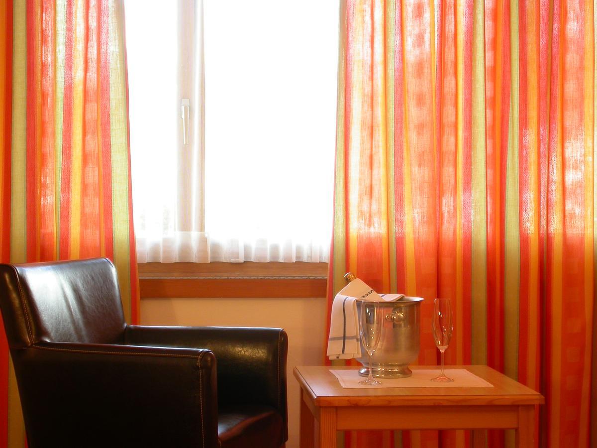 Hotel Poestli Maloja Bagian luar foto