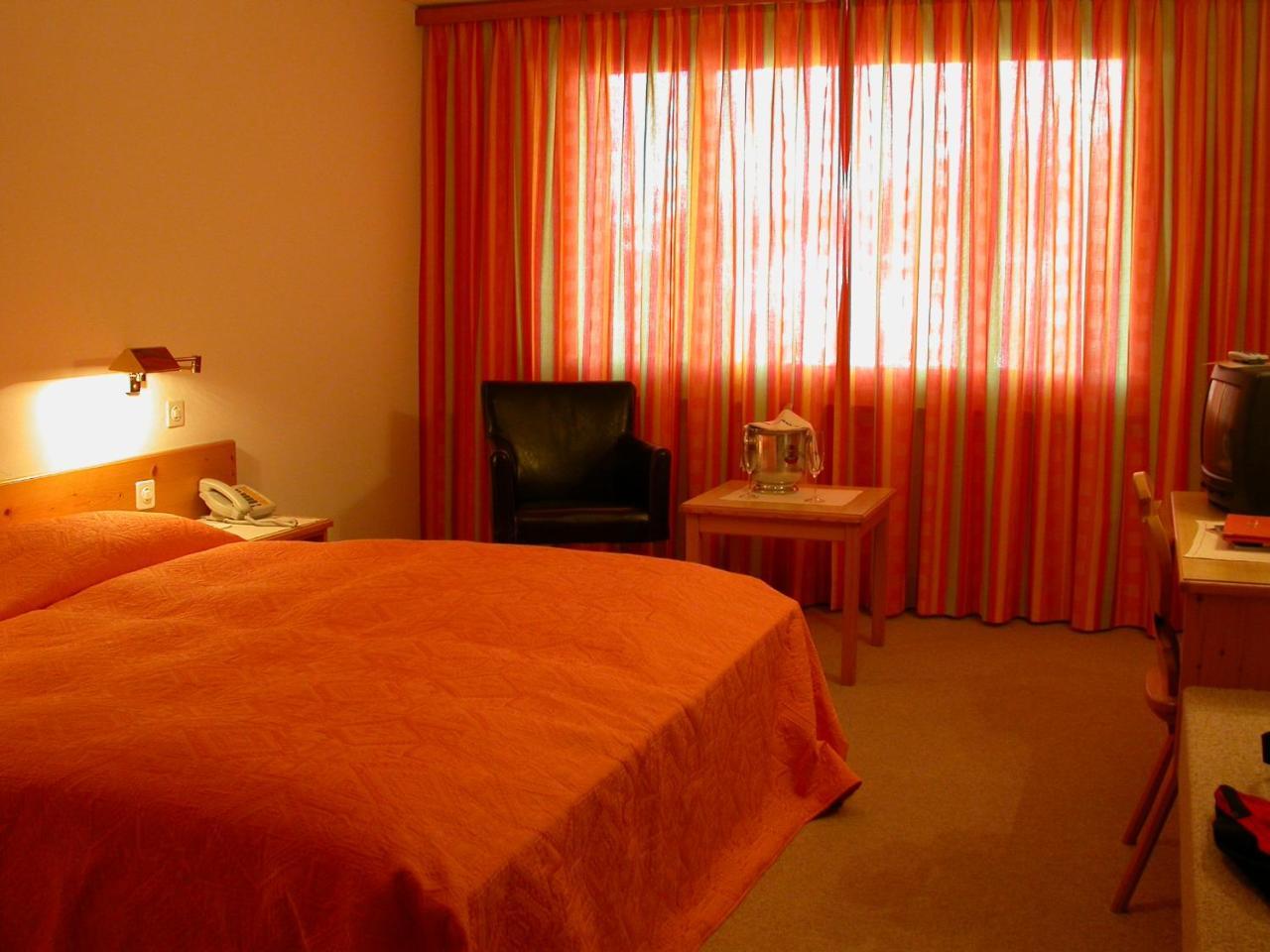 Hotel Poestli Maloja Bagian luar foto